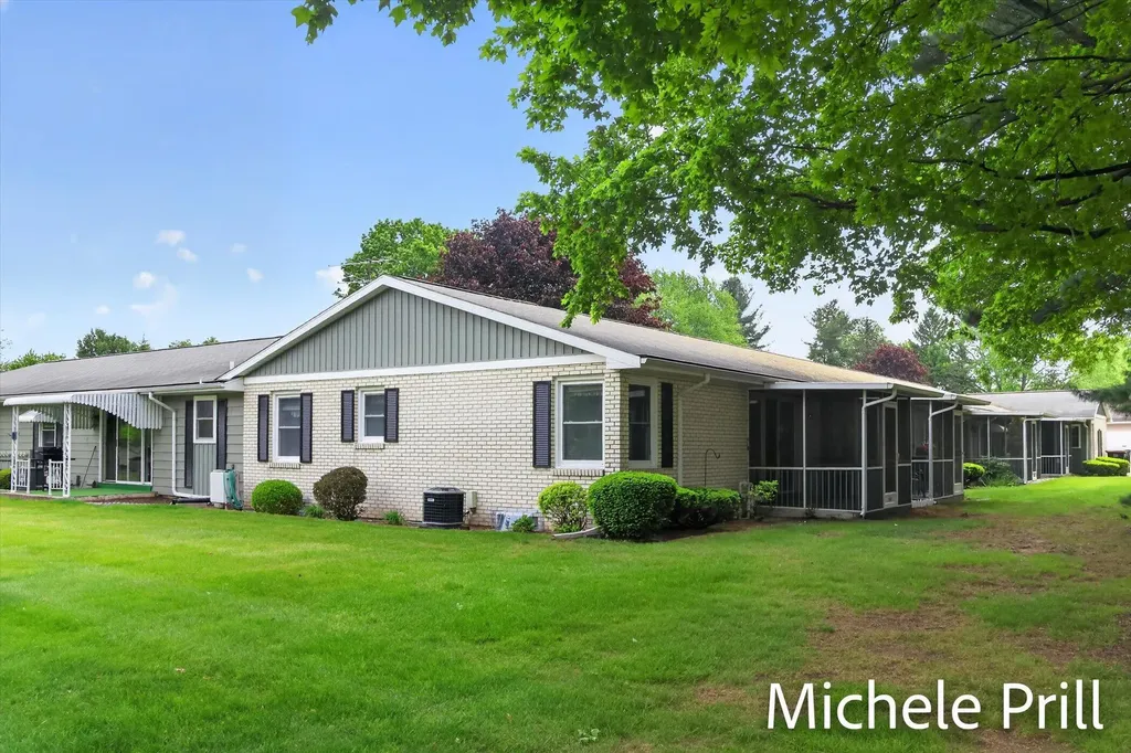 5160 Southglow Court SE Kentwood City MI 49508