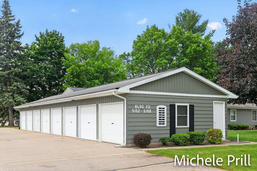 5160 Southglow Court SE Kentwood City MI 49508