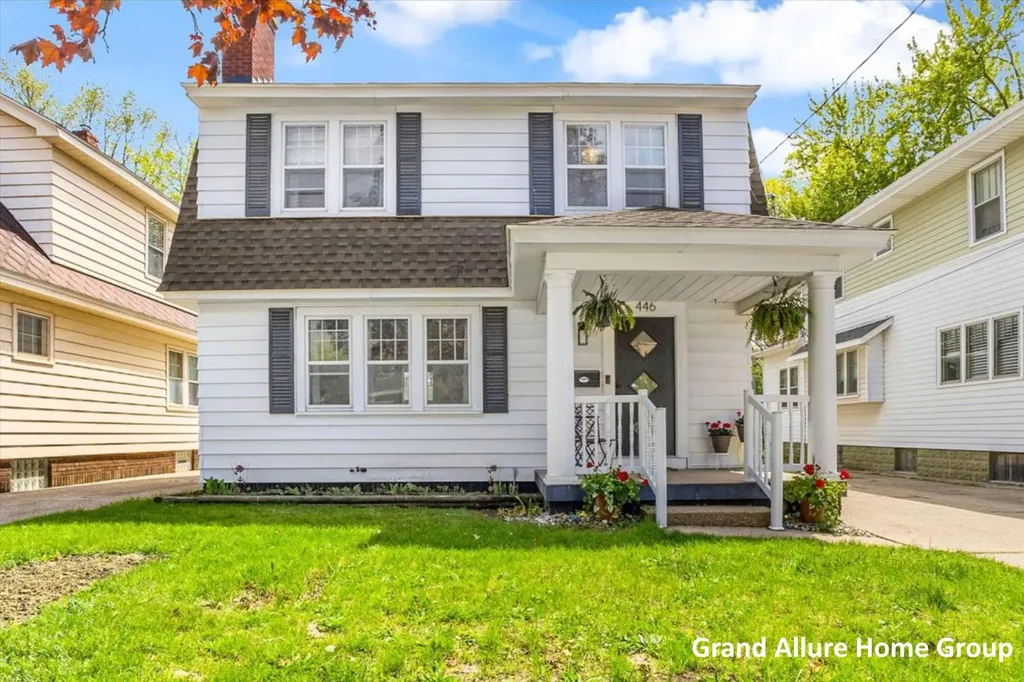 446 Knapp Street NE Grand Rapids City MI 49505