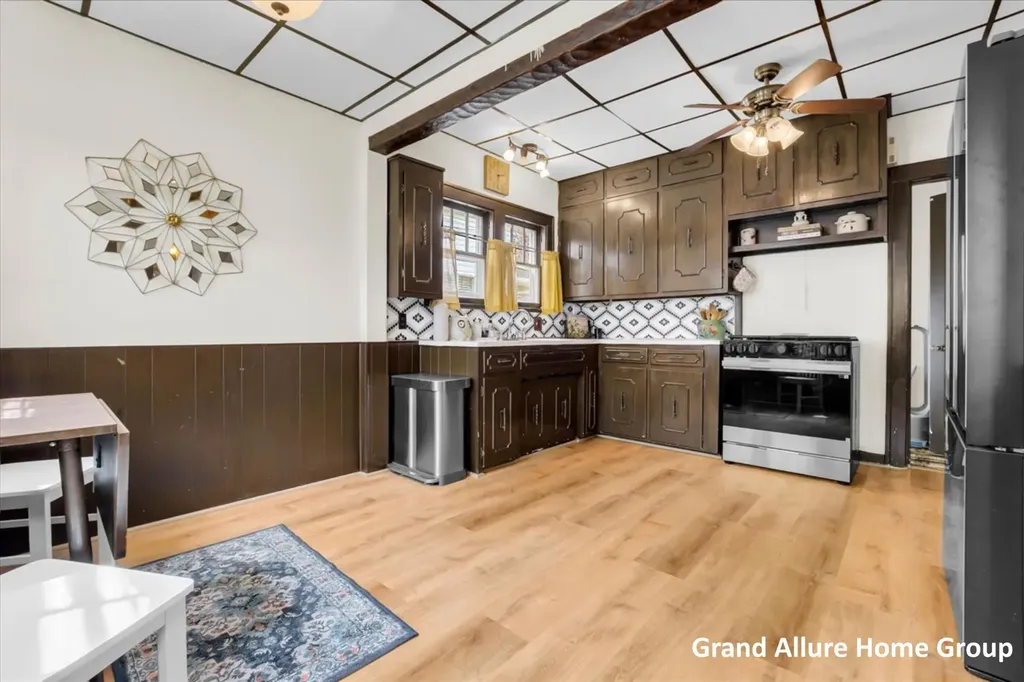 446 Knapp Street NE Grand Rapids City MI 49505