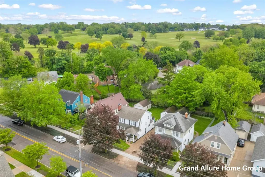 446 Knapp Street NE Grand Rapids City MI 49505