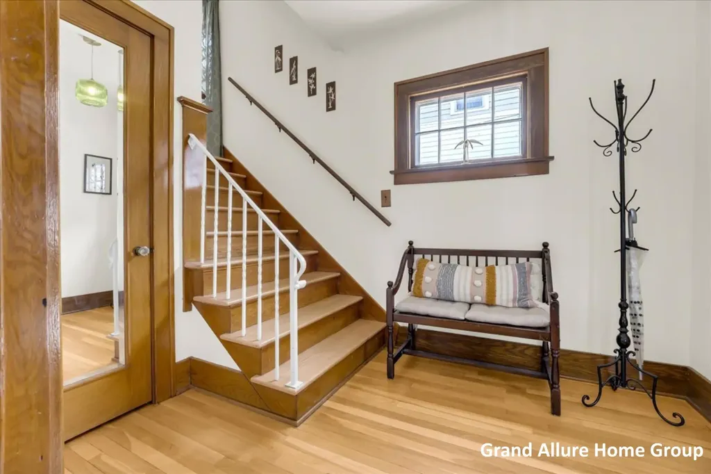 446 Knapp Street NE Grand Rapids City MI 49505