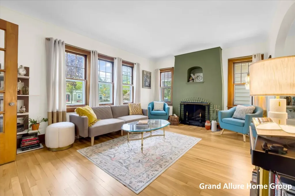 446 Knapp Street NE Grand Rapids City MI 49505