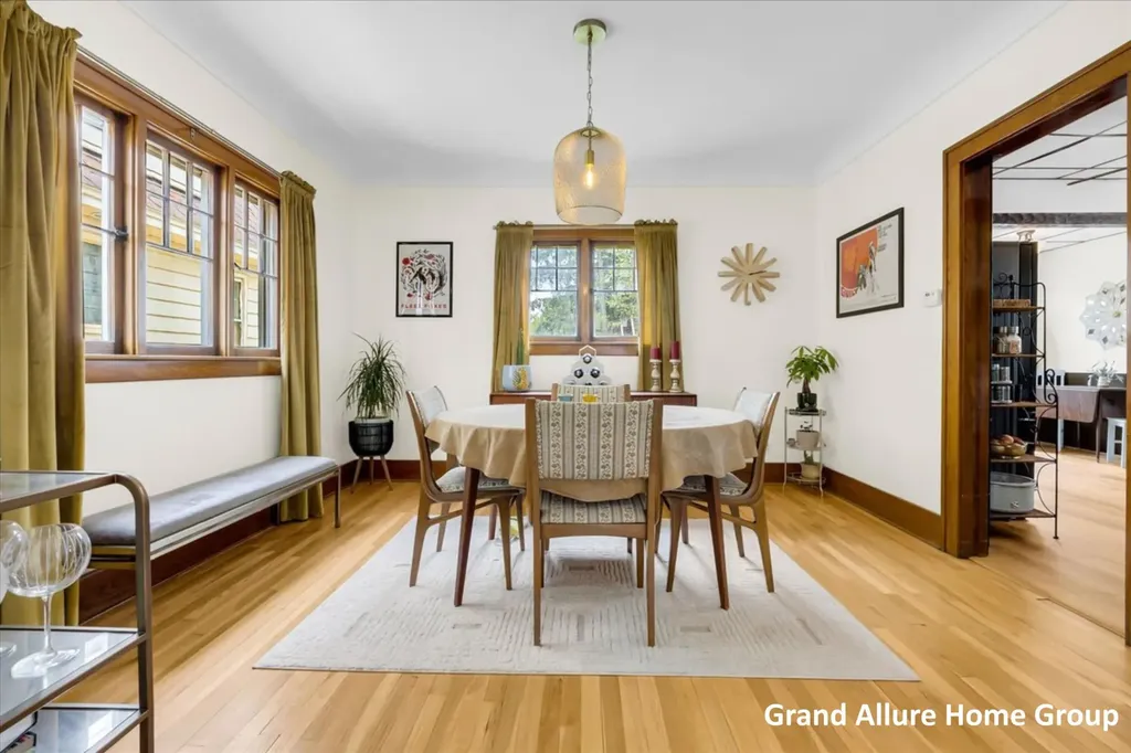 446 Knapp Street NE Grand Rapids City MI 49505