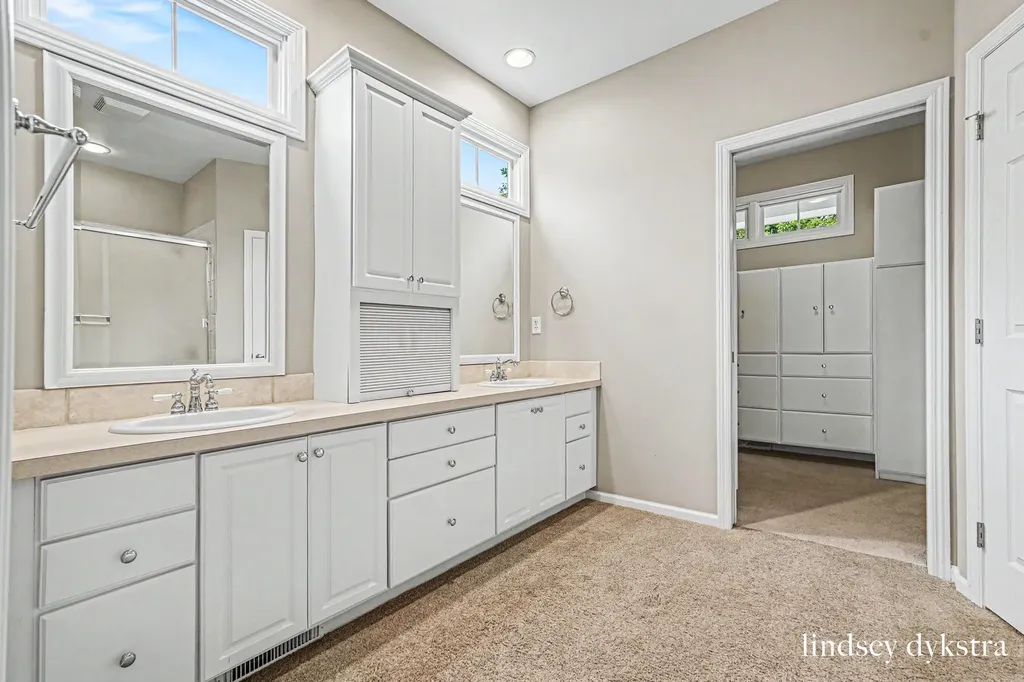 2320 Red Oak Court NW Grand Rapids City MI 49504