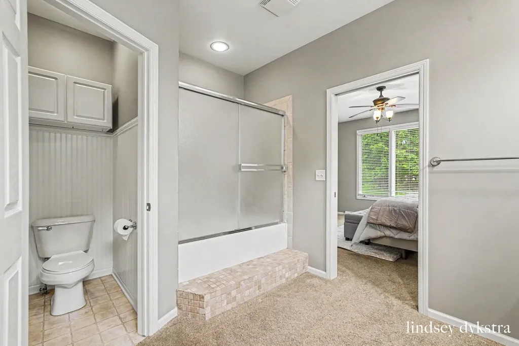 2320 Red Oak Court NW Grand Rapids City MI 49504