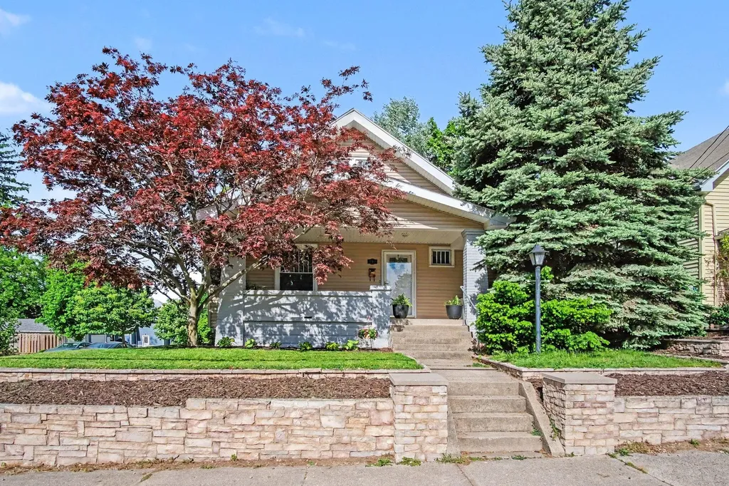 101 Arthur Avenue NE Grand Rapids City MI 49503