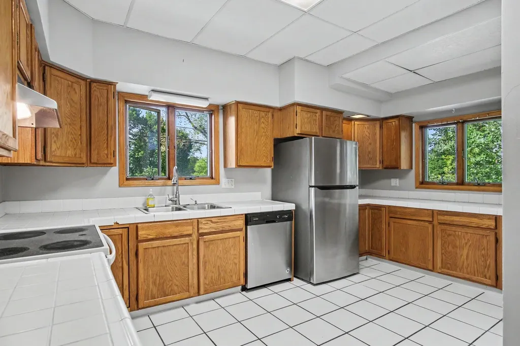 101 Arthur Avenue NE Grand Rapids City MI 49503