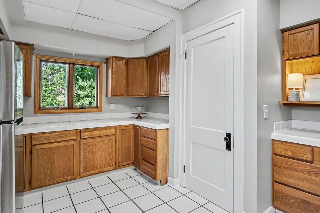 101 Arthur Avenue NE Grand Rapids City MI 49503