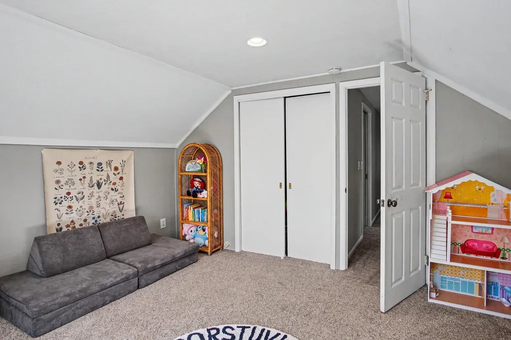101 Arthur Avenue NE Grand Rapids City MI 49503
