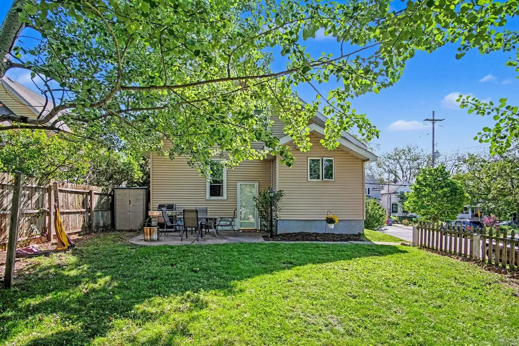 101 Arthur Avenue NE Grand Rapids City MI 49503