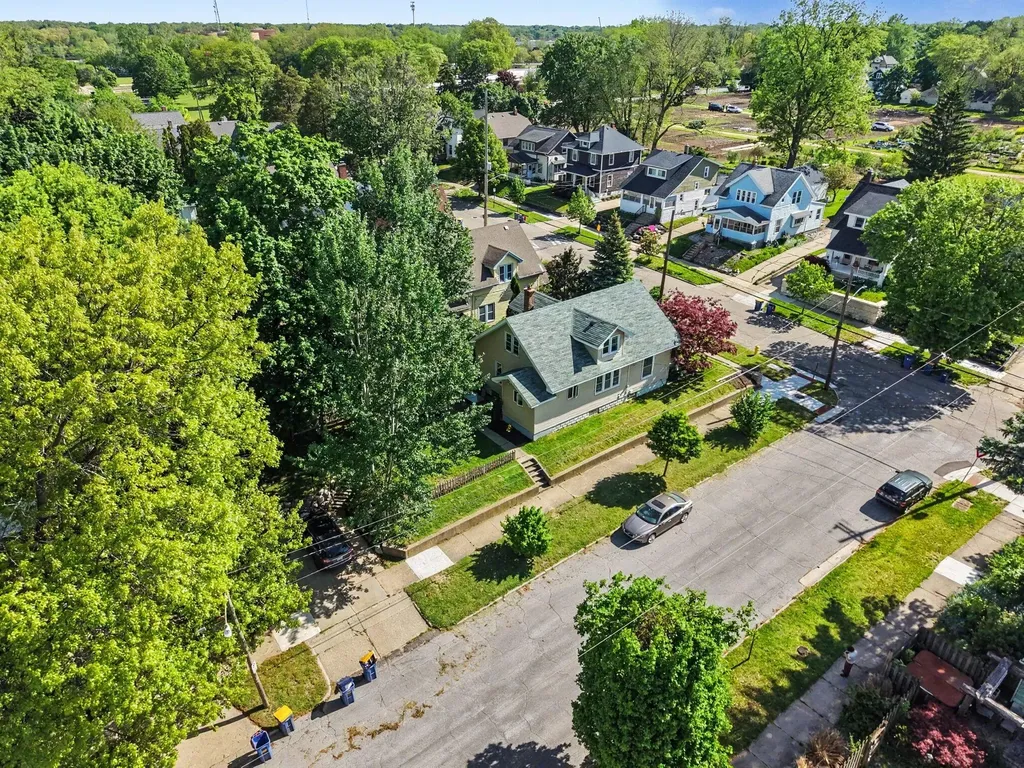 101 Arthur Avenue NE Grand Rapids City MI 49503