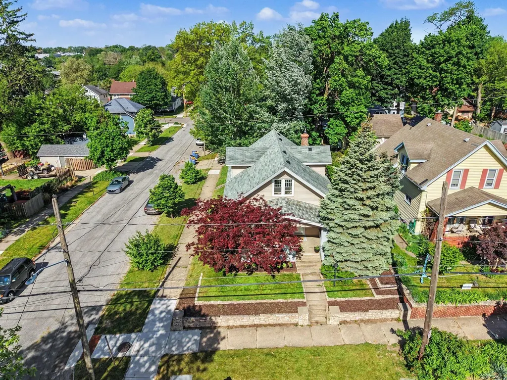101 Arthur Avenue NE Grand Rapids City MI 49503