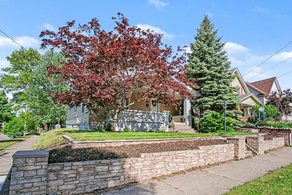 101 Arthur Avenue NE Grand Rapids City MI 49503