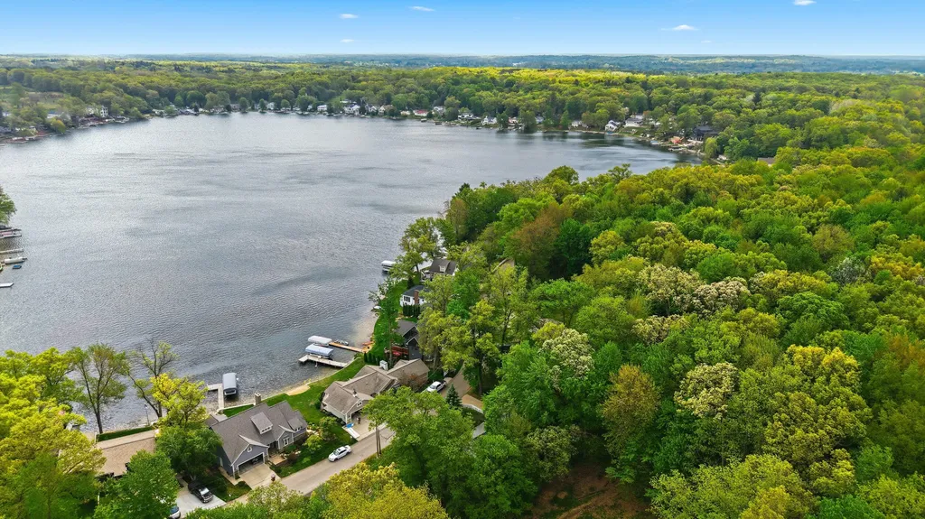 8759 Brower Lake Drive NE Courtland Township MI 49341