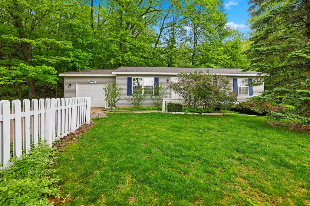 8759 Brower Lake Drive NE Courtland Township MI 49341