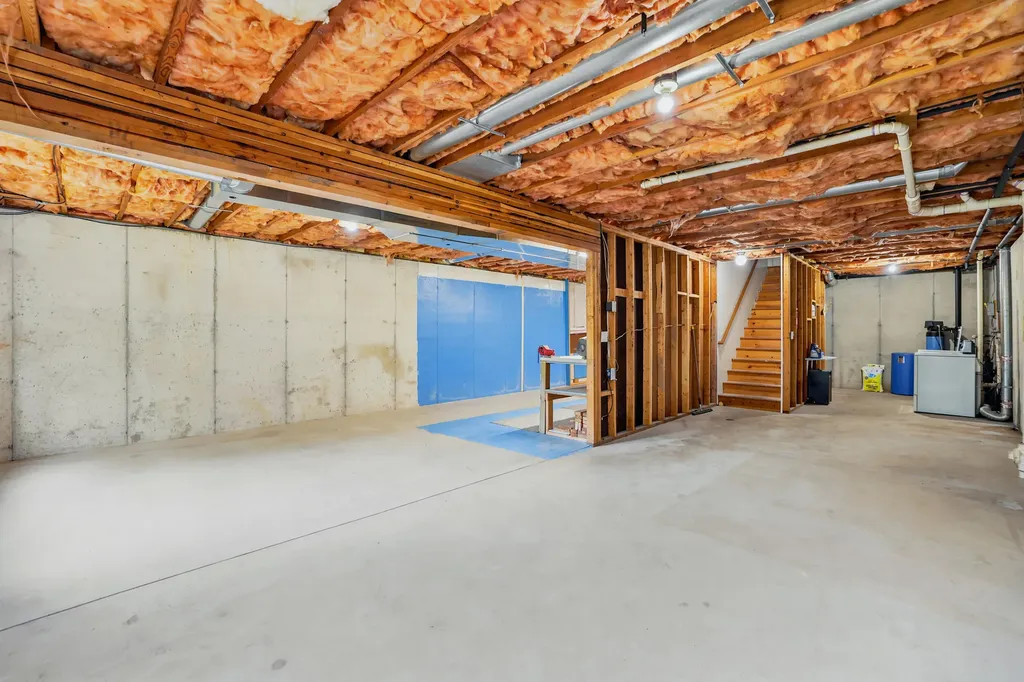 8759 Brower Lake Drive NE Courtland Township MI 49341