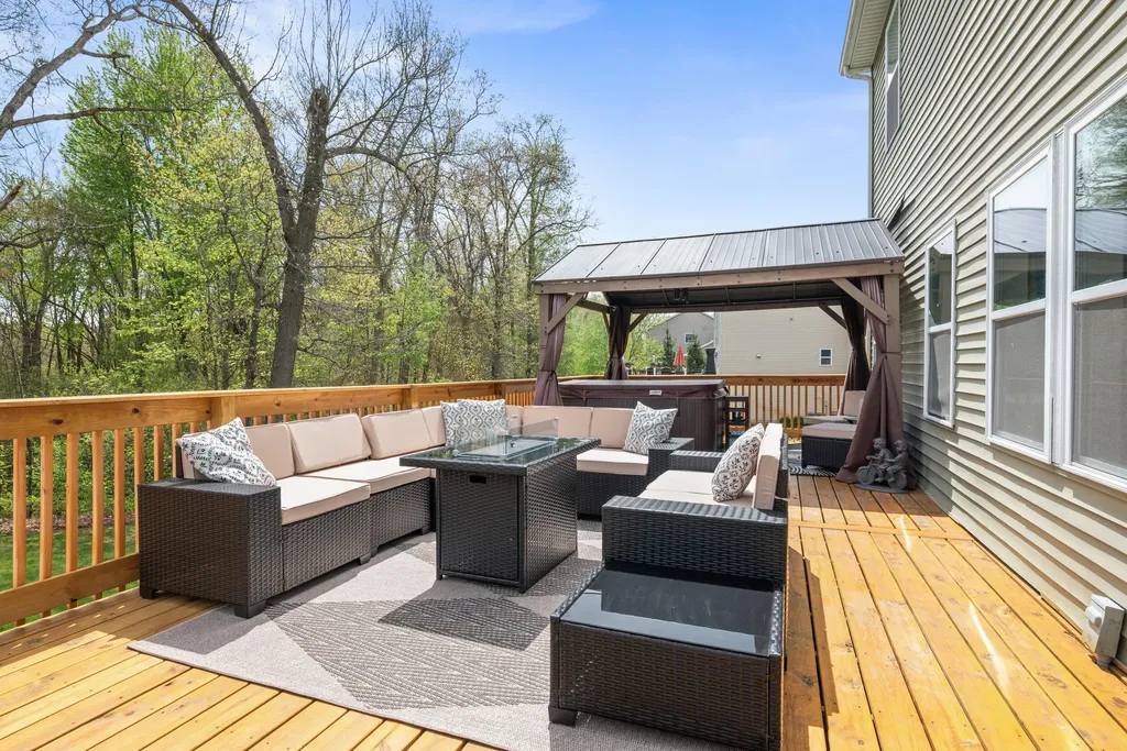 9384 Trafalgar Drive SE Caledonia Township MI 49302