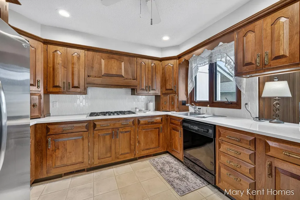 4248 Walnut Hills Lane SE Kentwood City MI 49512