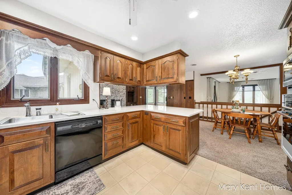 4248 Walnut Hills Lane SE Kentwood City MI 49512