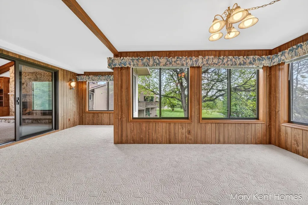 4248 Walnut Hills Lane SE Kentwood City MI 49512