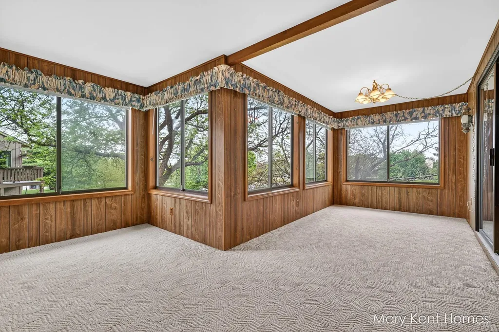 4248 Walnut Hills Lane SE Kentwood City MI 49512