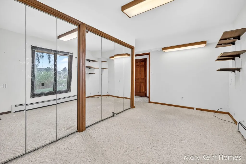 4248 Walnut Hills Lane SE Kentwood City MI 49512