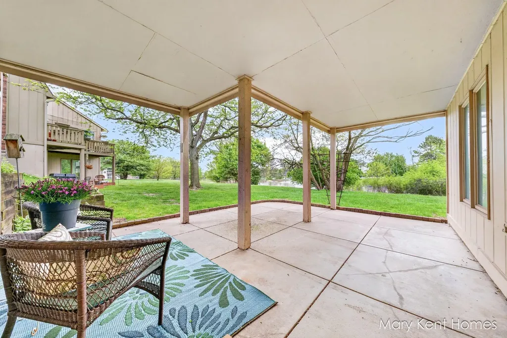 4248 Walnut Hills Lane SE Kentwood City MI 49512