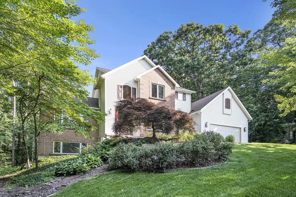 7751 Austinridge Drive SE Caledonia Township MI 49316