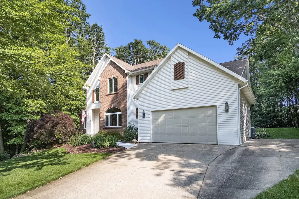 7751 Austinridge Drive SE Caledonia Township MI 49316