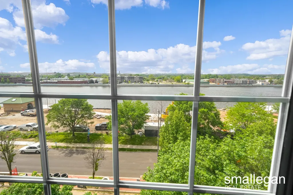940 Monroe Avenue NW Grand Rapids City MI 49503