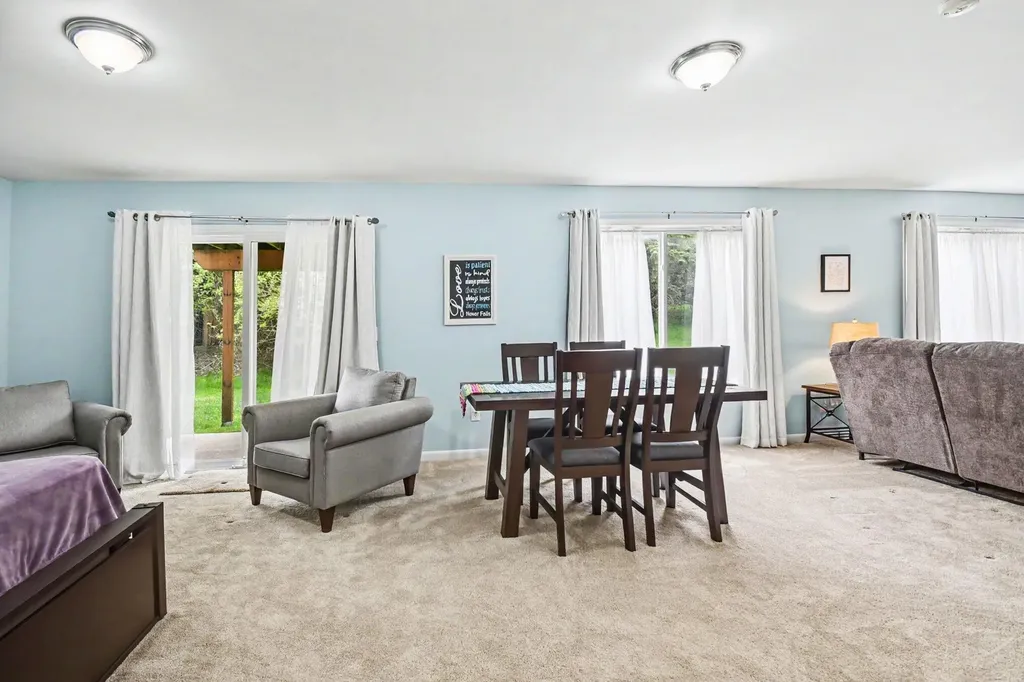 1186 La Paloma Drive SW Wyoming City MI 49509