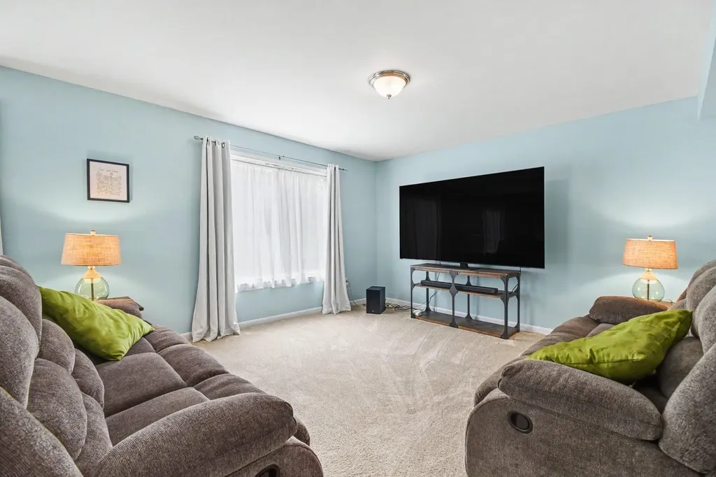 1186 La Paloma Drive SW Wyoming City MI 49509