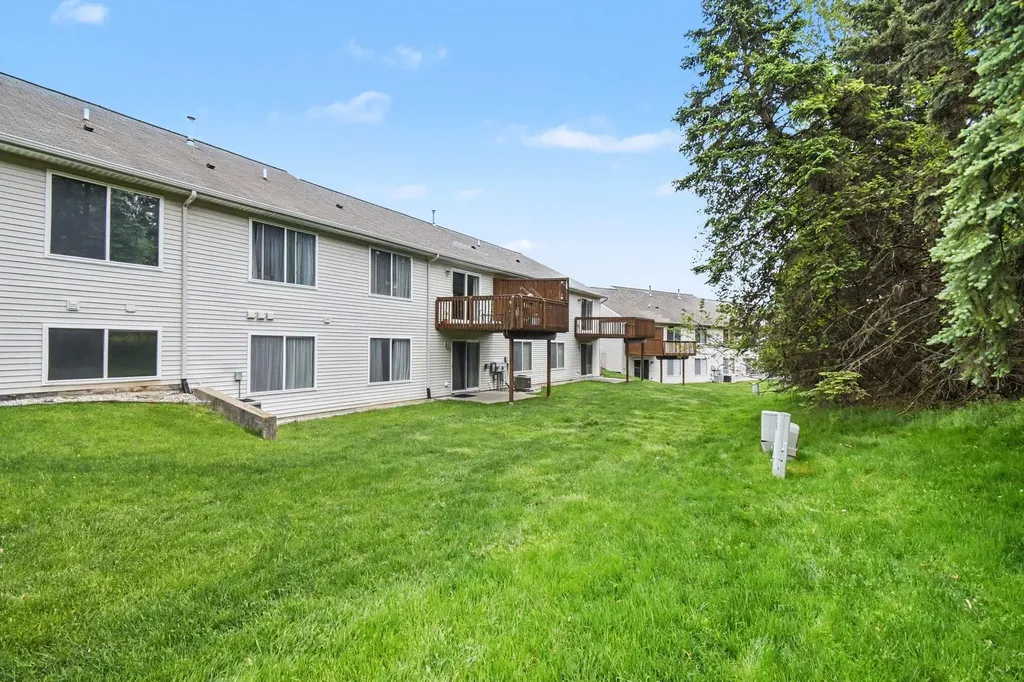 1186 La Paloma Drive SW Wyoming City MI 49509