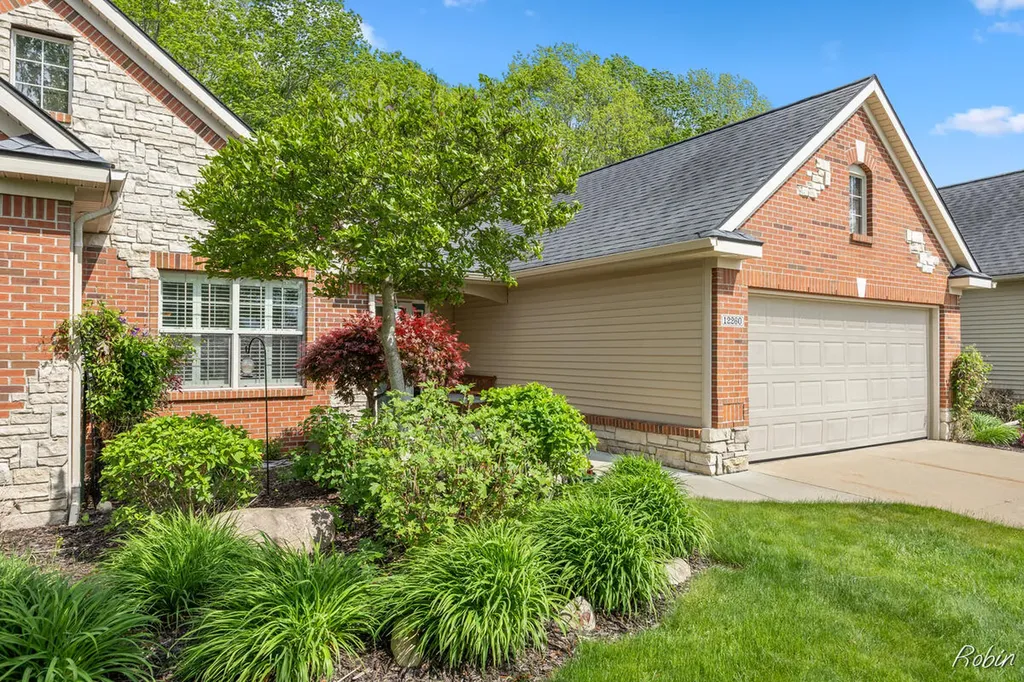 12260 Aleigha Drive NW Tallmadge Charter Township MI 49534
