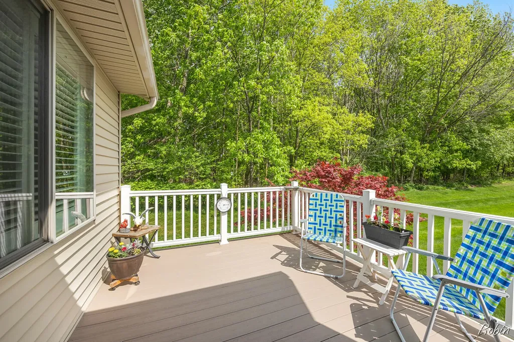 12260 Aleigha Drive NW Tallmadge Charter Township MI 49534