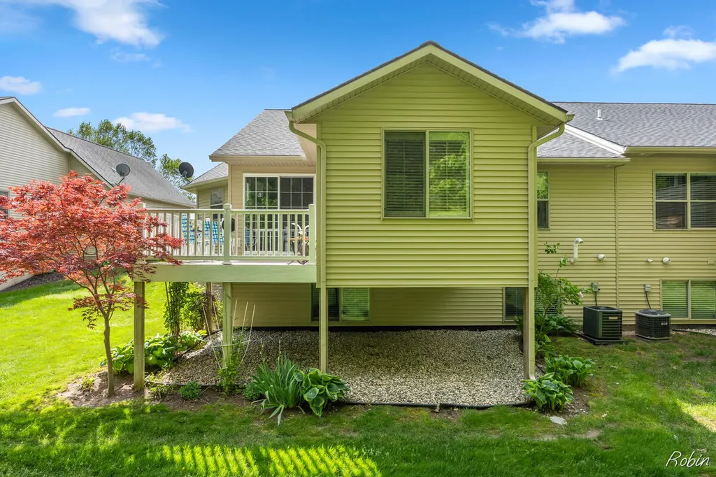 12260 Aleigha Drive NW Tallmadge Charter Township MI 49534
