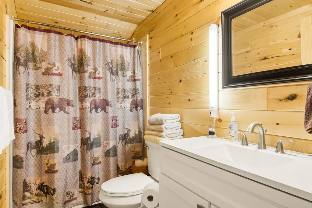 5041 Maple Knoll Drive NE Unknown City MI 49646