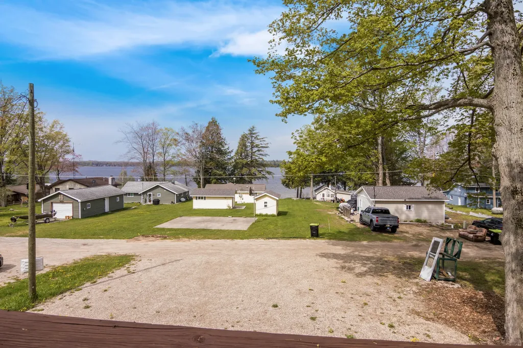 5041 Maple Knoll Drive NE Unknown City MI 49646
