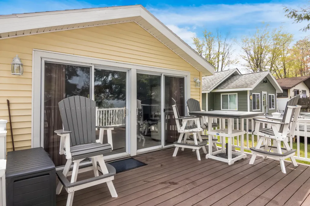 5041 Maple Knoll Drive NE Unknown City MI 49646