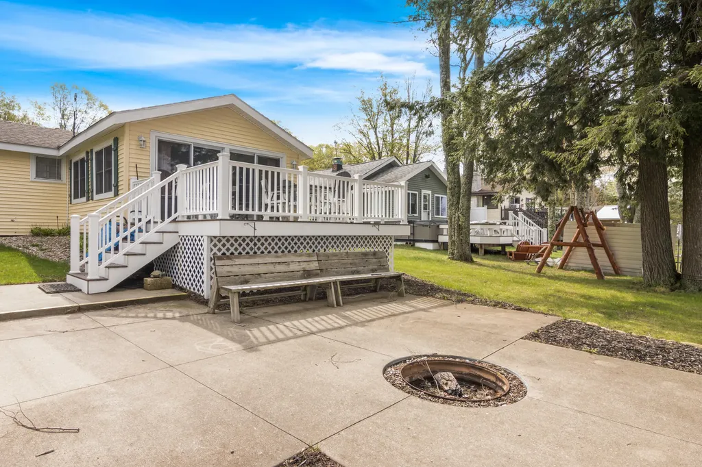5041 Maple Knoll Drive NE Unknown City MI 49646