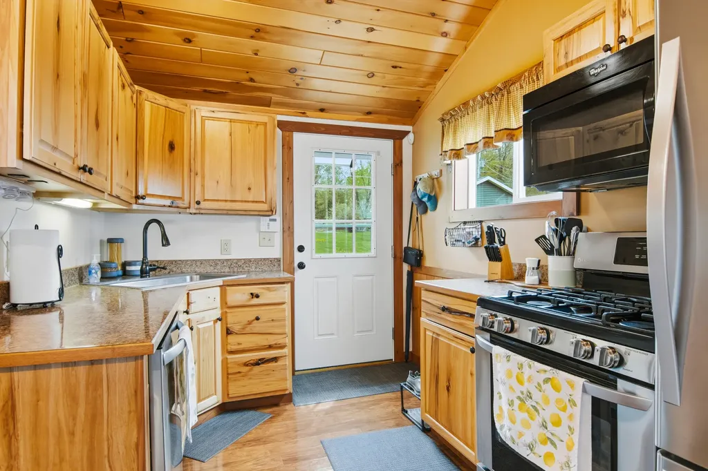 5041 Maple Knoll Drive NE Unknown City MI 49646