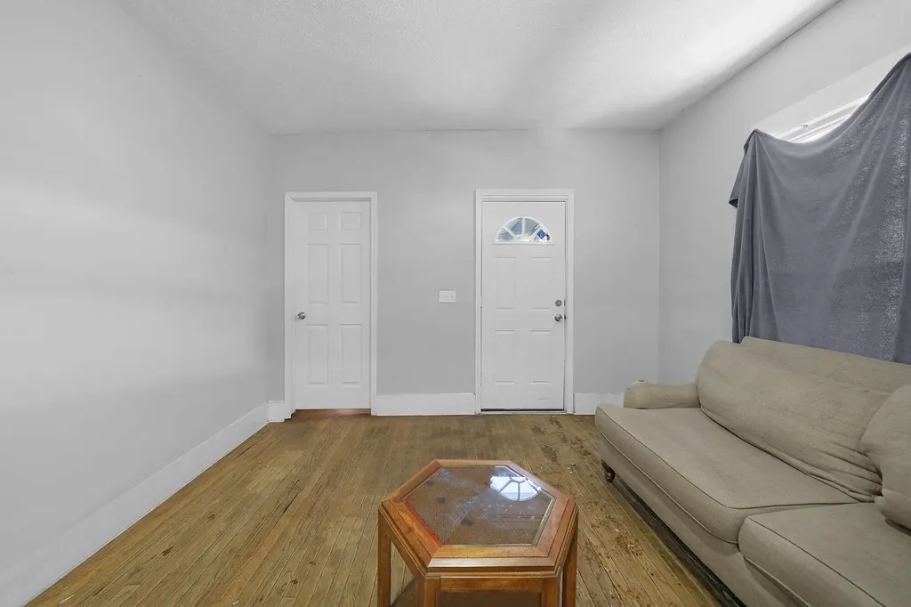 816 6th Street NW Grand Rapids City MI 49504