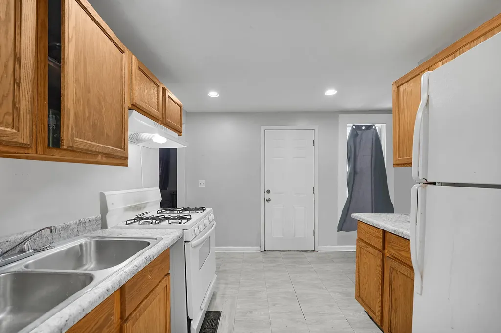 816 6th Street NW Grand Rapids City MI 49504