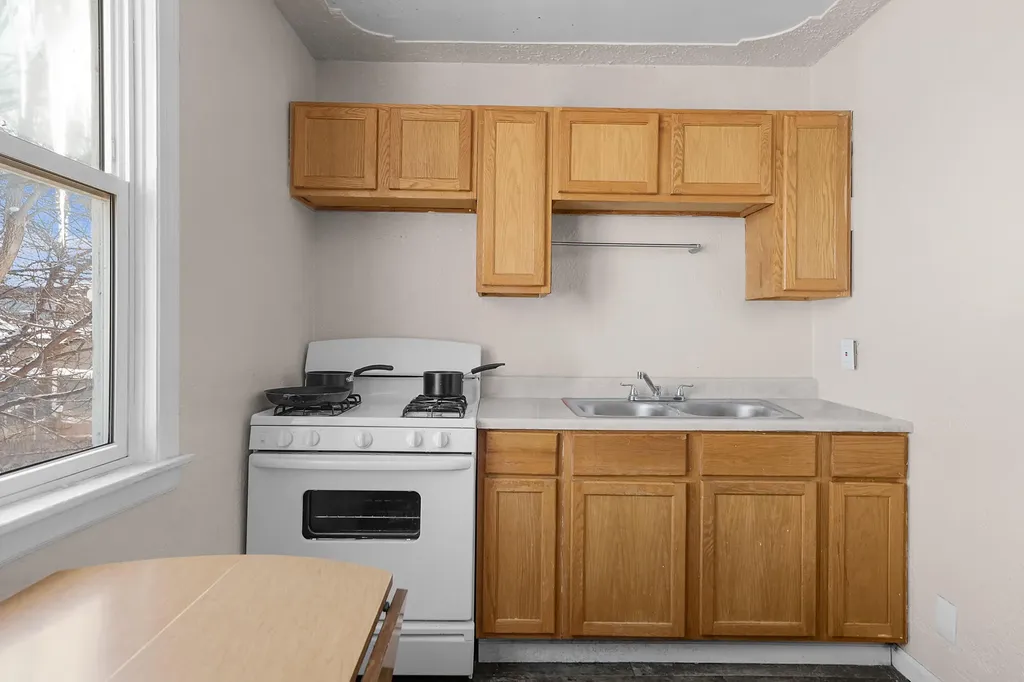 816 6th Street NW Grand Rapids City MI 49504