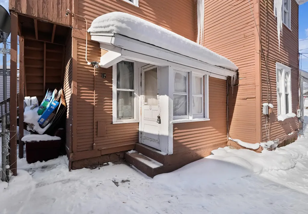 816 6th Street NW Grand Rapids City MI 49504