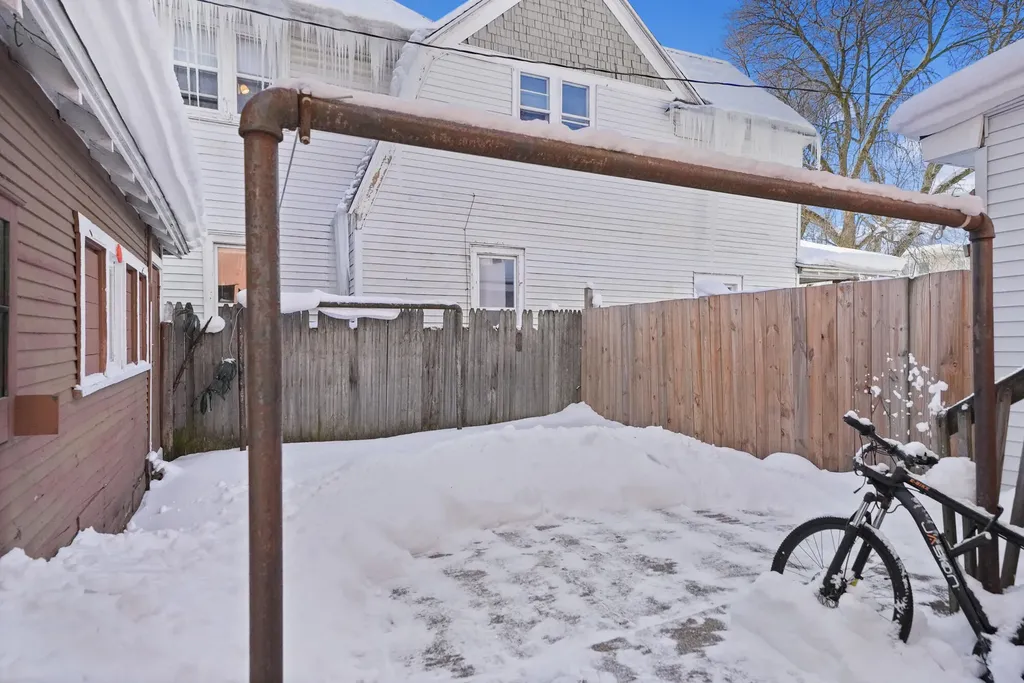 816 6th Street NW Grand Rapids City MI 49504