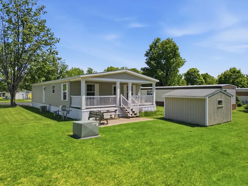 140 Tamarack Avenue NE Solon Township MI 49319