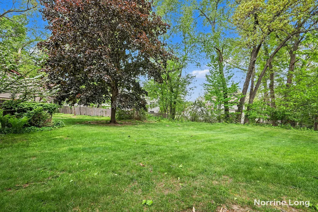 2579 Knightsbridge Road SE Cascade Charter Township MI 49546