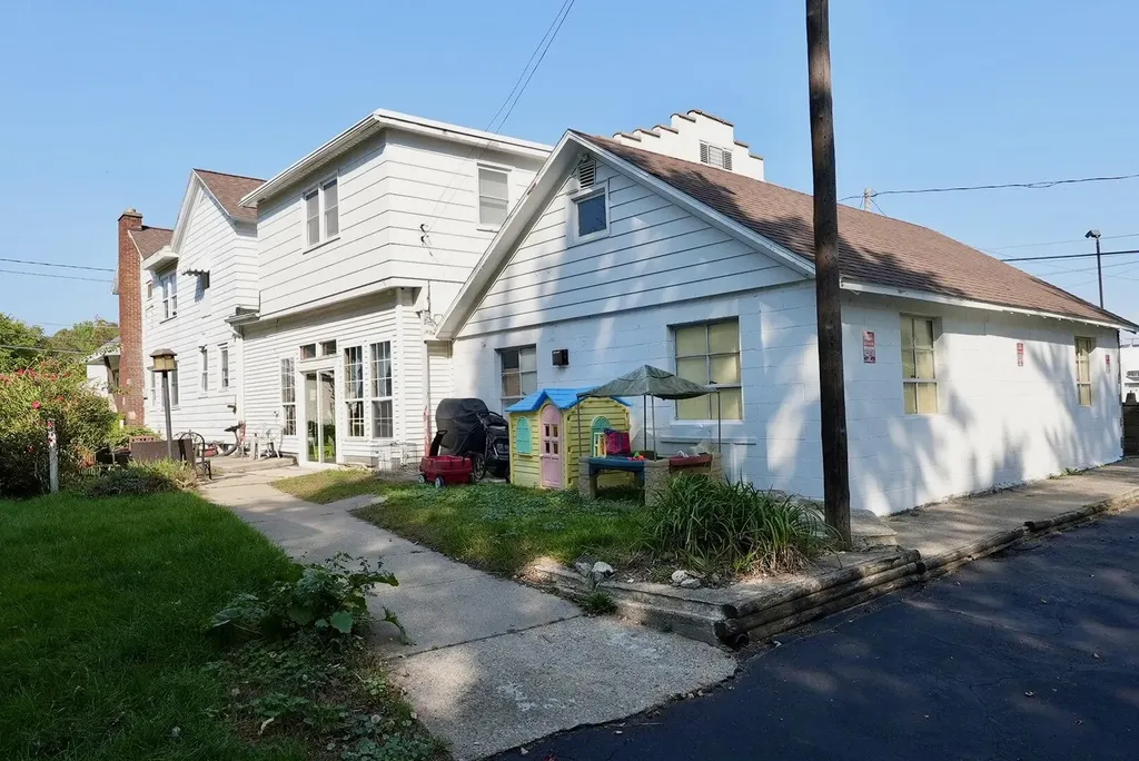126 Eastmanville Street Coopersville City MI 49404